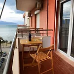 Jimi 2 * Vlorë
